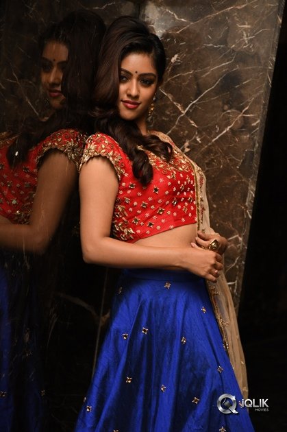 Anu-Emmanuel-At-Majnu-Movie-Audio-Launch